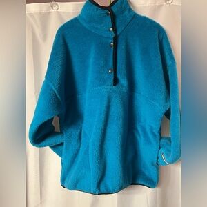 Helly Hansen fleece pullover. See approximate measurements for sizing. EUC.